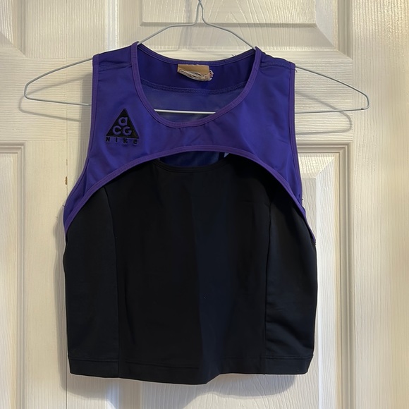 Nike ACG Sport Top - Picture 1 of 3